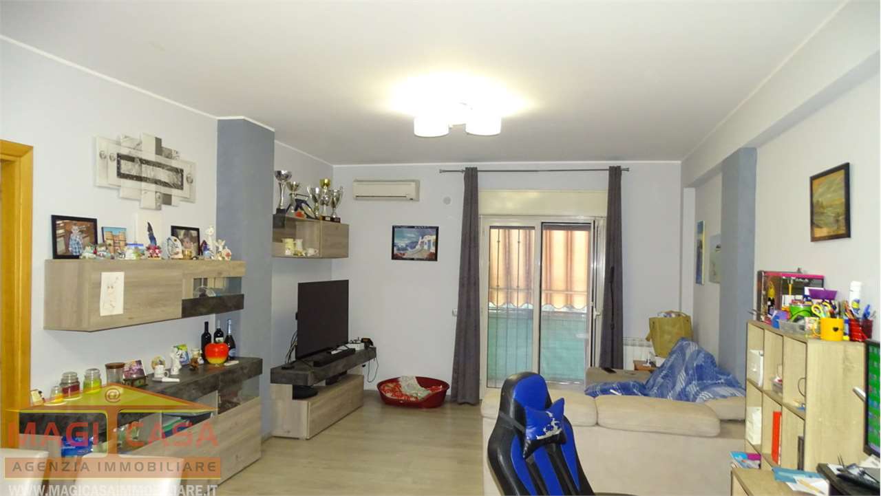 Camporotondo Etneo Vendita Garage