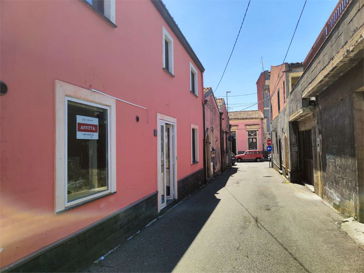 Negozio in affitto a Nicolosi (CT)