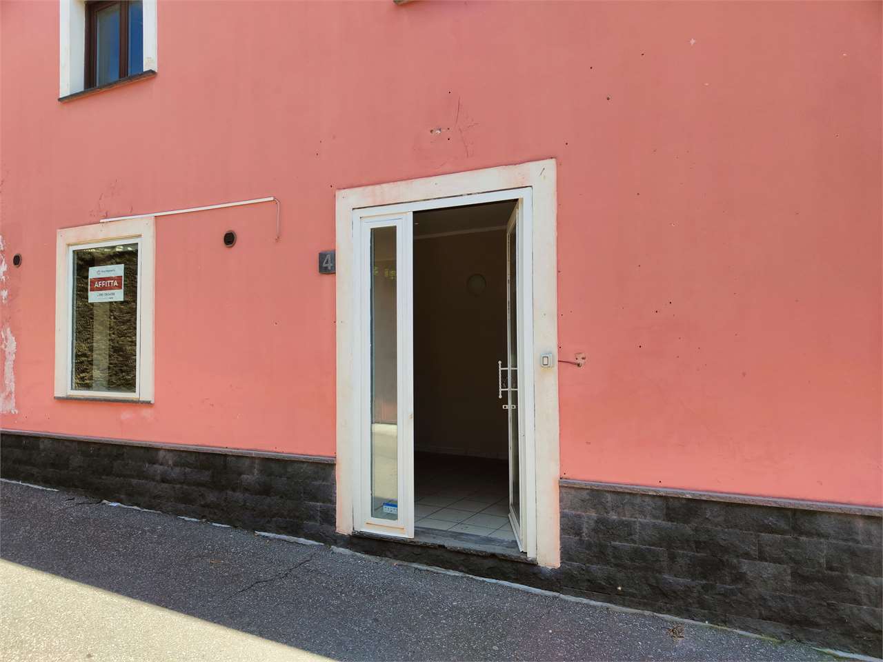 Negozio in affitto a Nicolosi (CT)