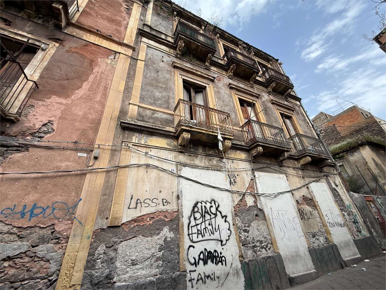 Palazzo in vendita a Catania (CT)