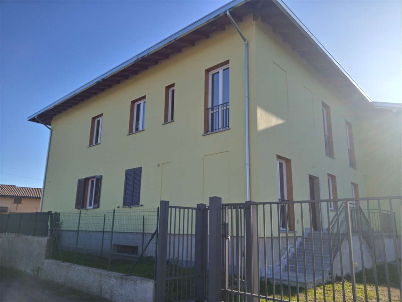 Appartamento Castelletto sopra Ticino V054
