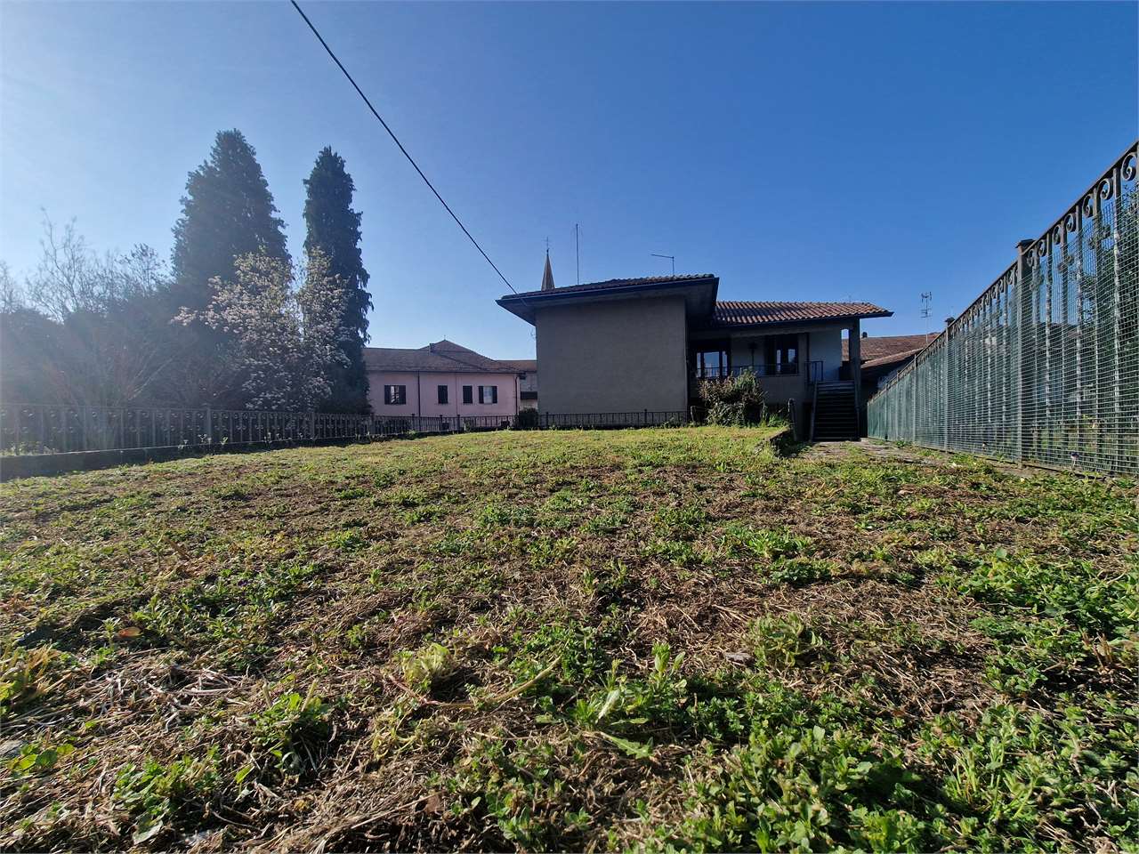 Villetta in vendita a Travedona-monate (VA)