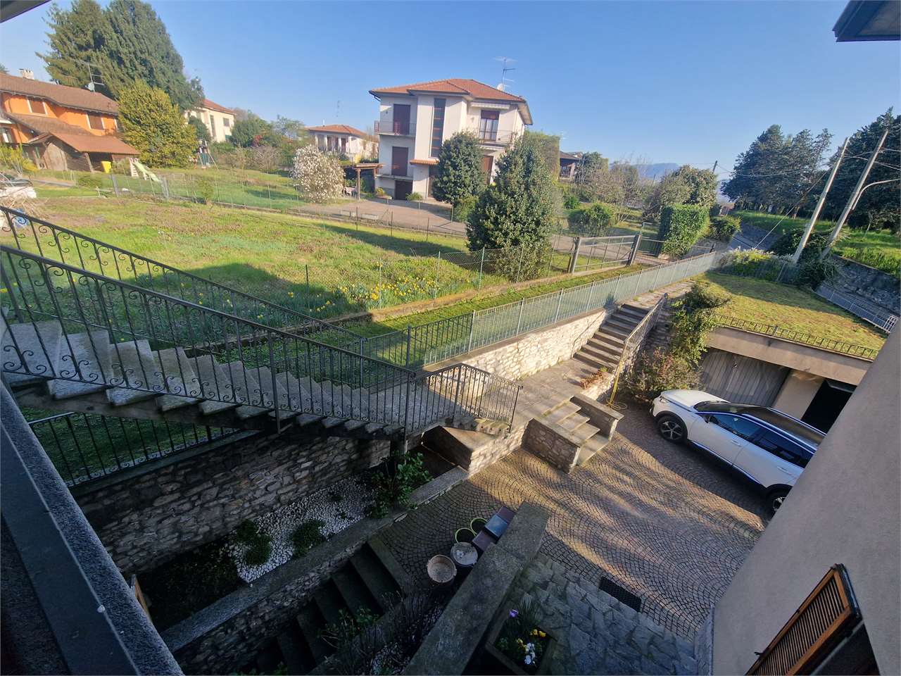 Villetta in vendita a Travedona-monate (VA)