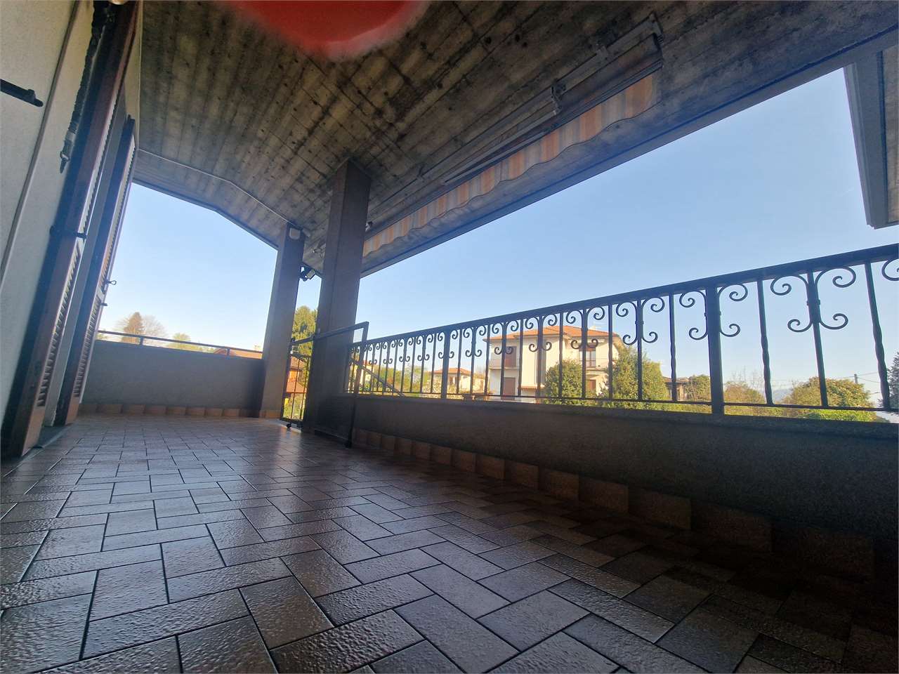 Villetta in vendita a Travedona-monate (VA)