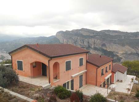 Villa a Ventimiglia — Rif. A-560 - foto 2