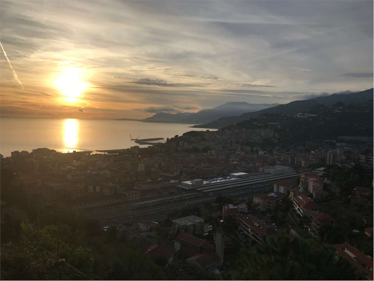 Villa a Ventimiglia — Rif. 528 - foto 1