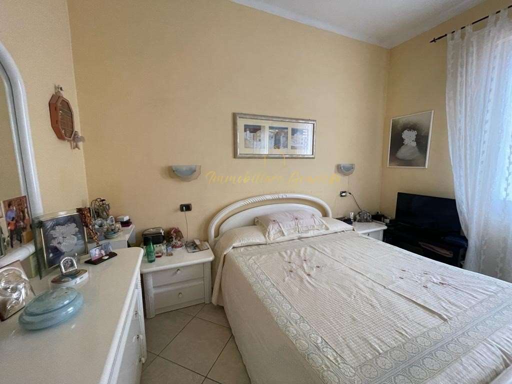 Trilocale con balcone nel centro di Ventimiglia - Foto 8