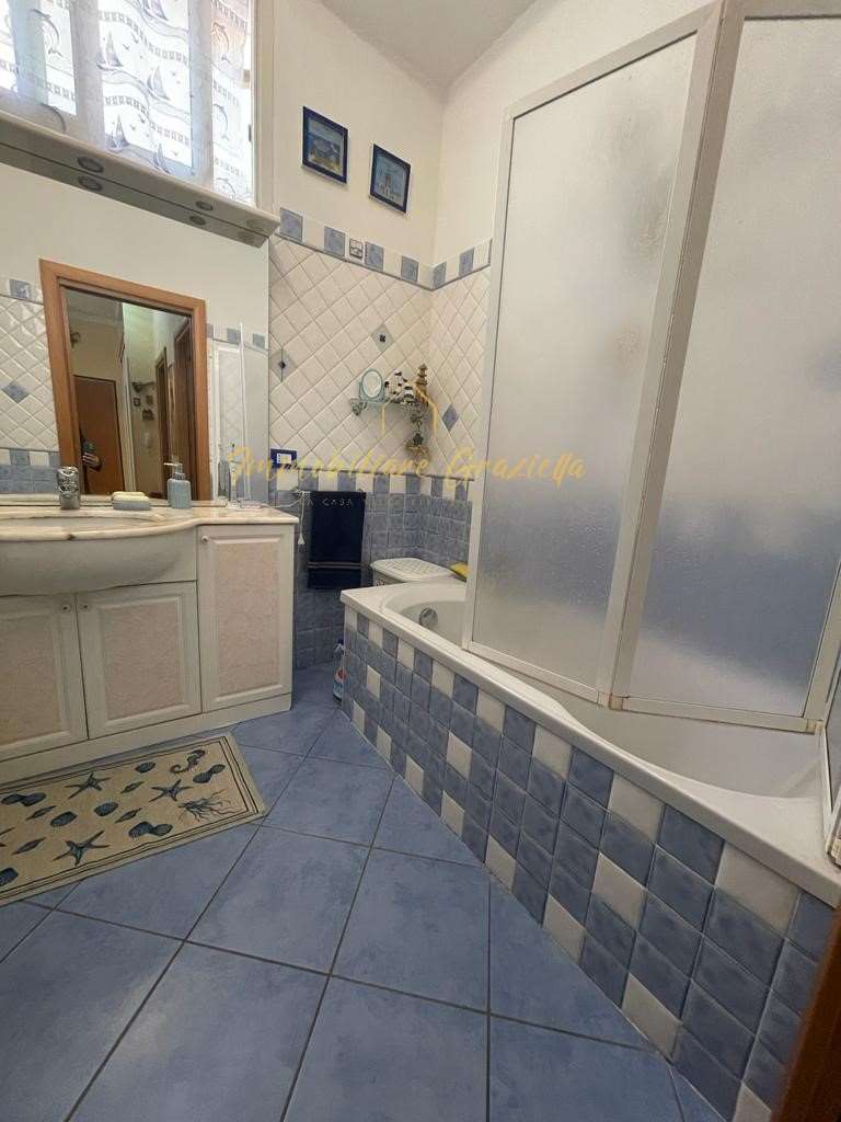 Trilocale con balcone nel centro di Ventimiglia - Foto 9