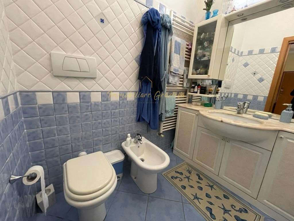 Trilocale con balcone nel centro di Ventimiglia - Foto 10