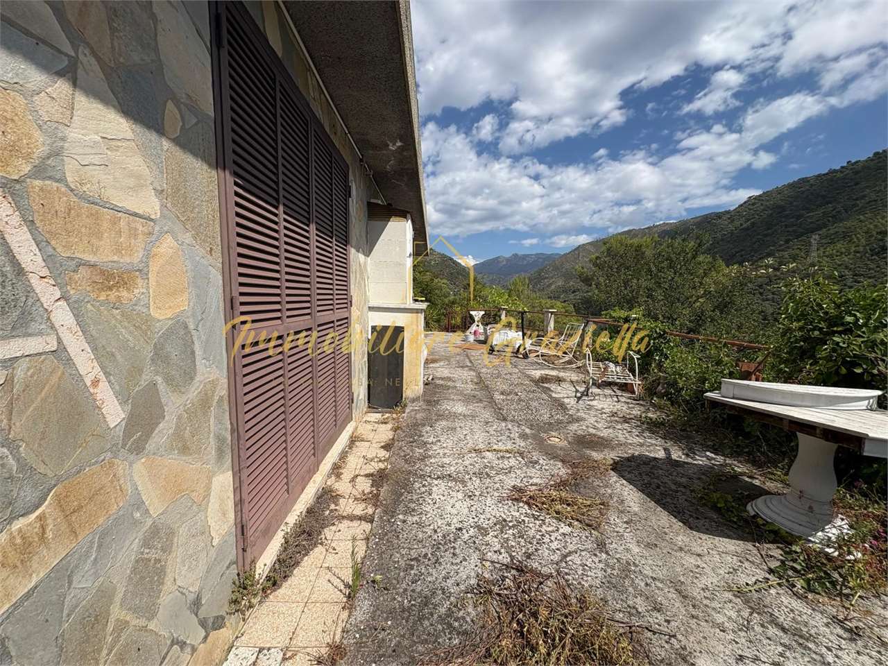 Magazzino a Ventimiglia — Rif. 607. - foto 1