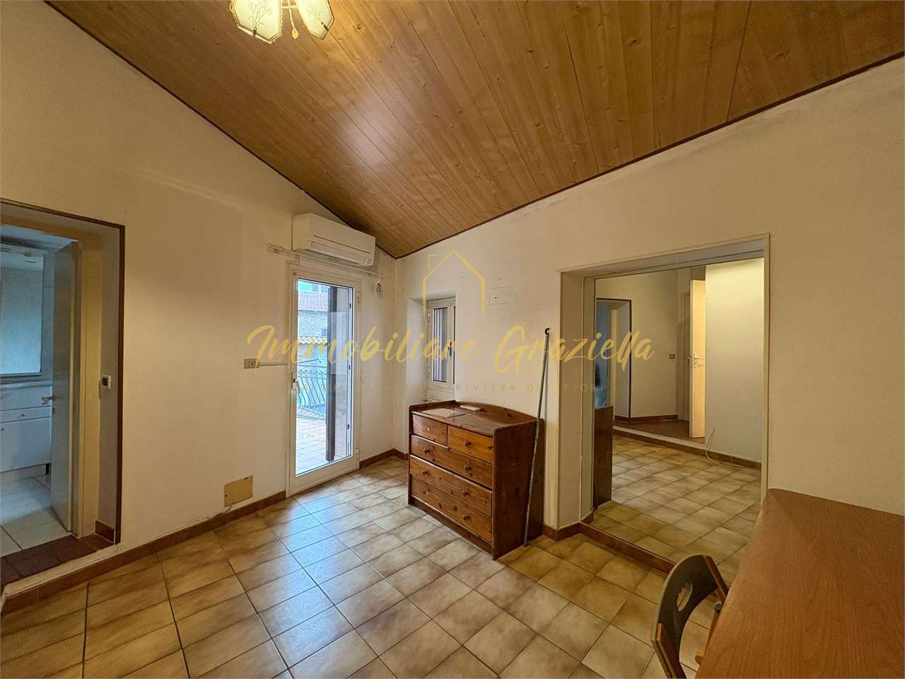 Casa indipendente con terrazzi, garage e cantina - Foto 11