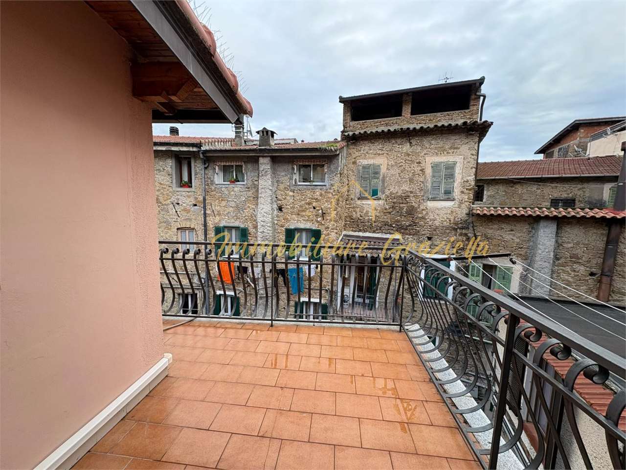 Casa indipendente con terrazzi, garage e cantina - Foto 23