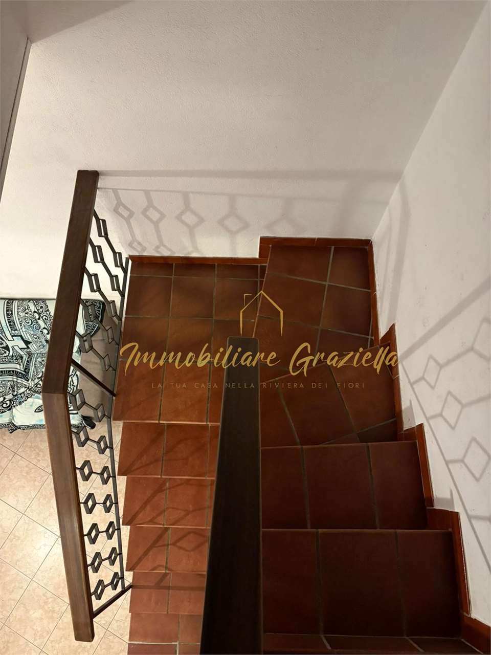 Casa indipendente con terrazzi, garage e cantina - Foto 10