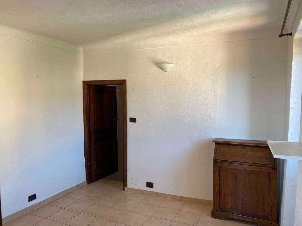 Porzione di casa ristrutturata con terrazzi e giardino - Foto 6