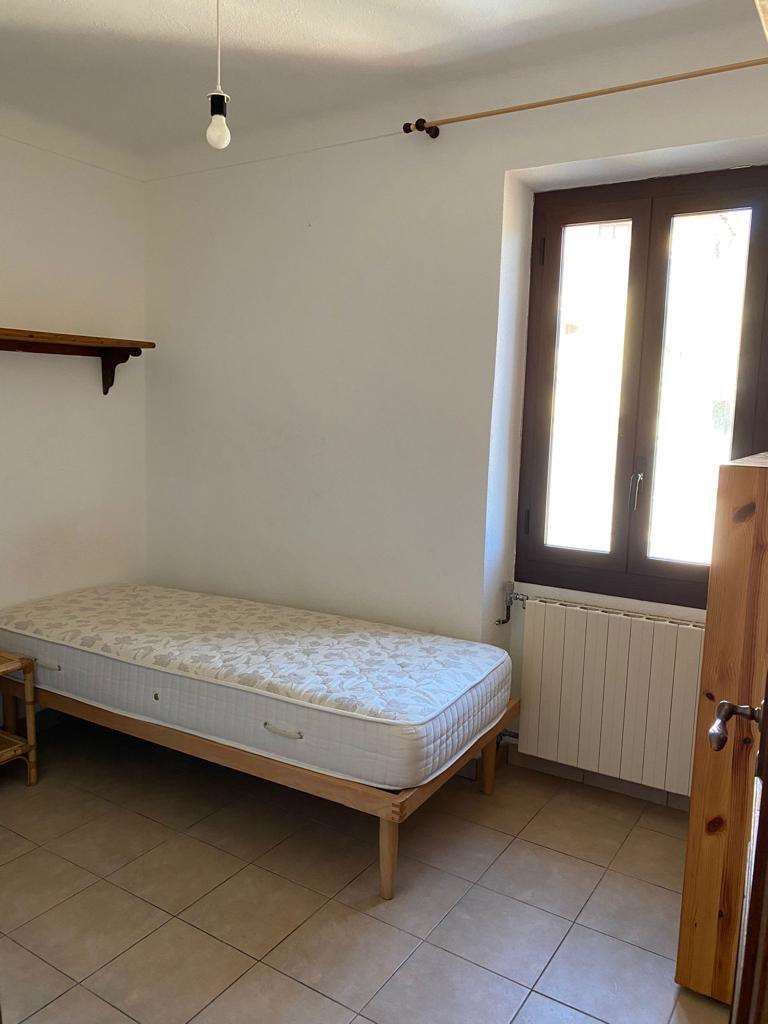 Porzione di casa ristrutturata con terrazzi e giardino - Foto 9