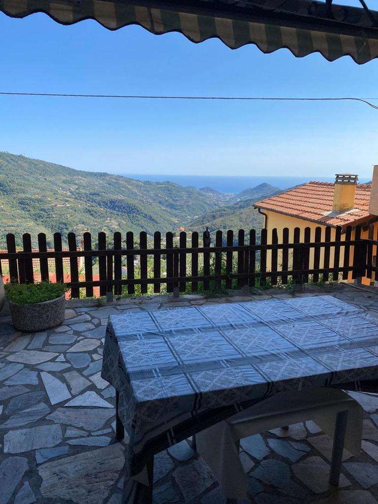 Porzione di casa ristrutturata con terrazzi e giardino - Foto 18