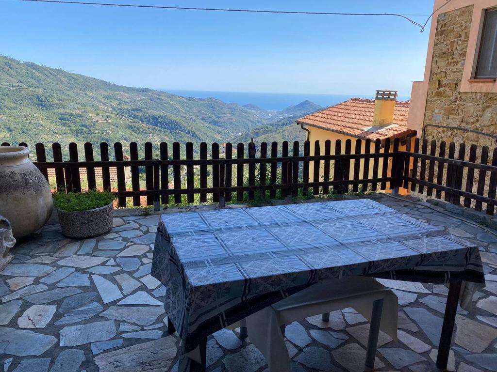 Porzione di casa ristrutturata con terrazzi e giardino - Foto 19