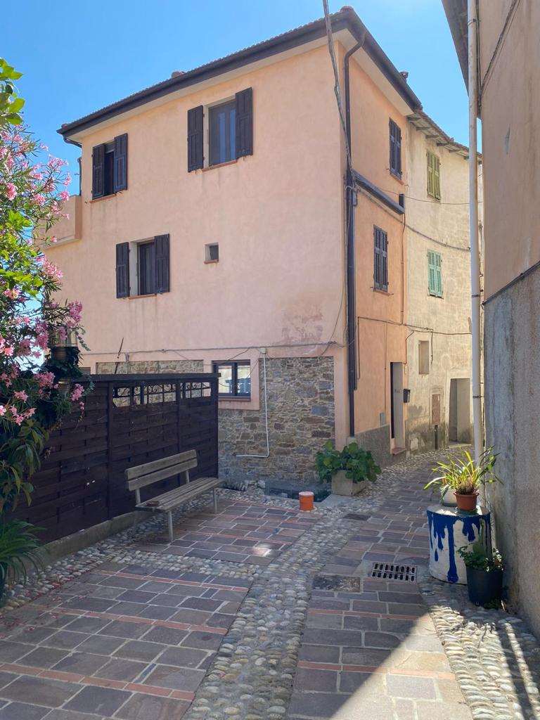 Porzione di casa ristrutturata con terrazzi e giardino - Foto 20