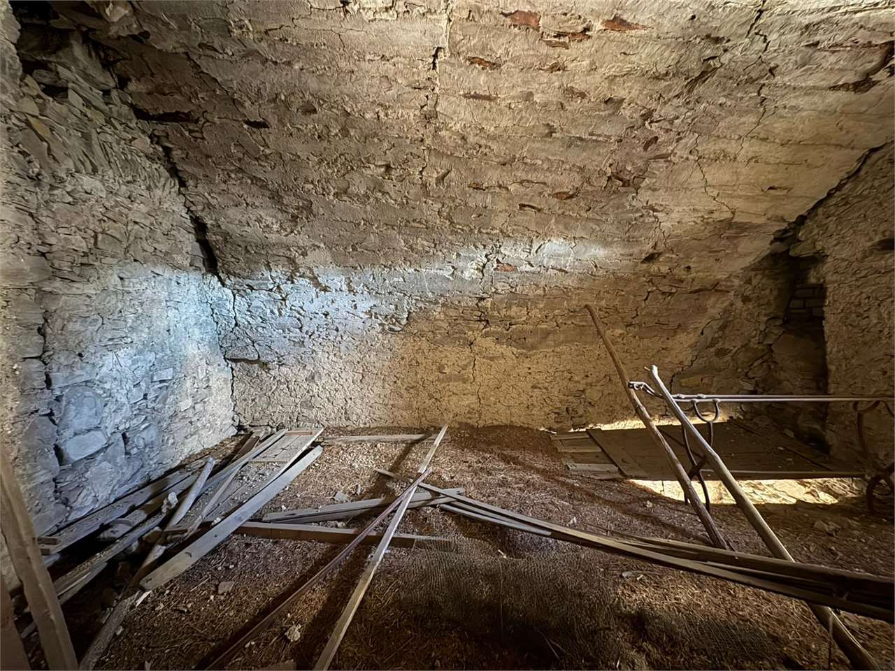 Magazzino a San Biagio della Cima — Rif. 702 - foto 3