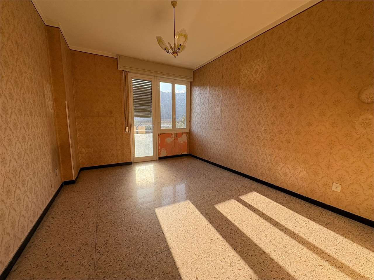 Appartamento con due terrazzi e posto auto a Roverino - foto 2