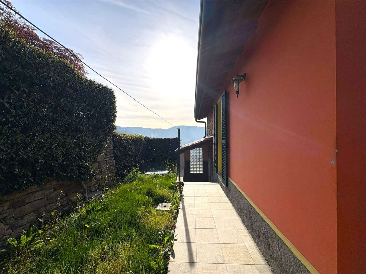 Villetta con giardino, terrazza e vista mare - Foto 6