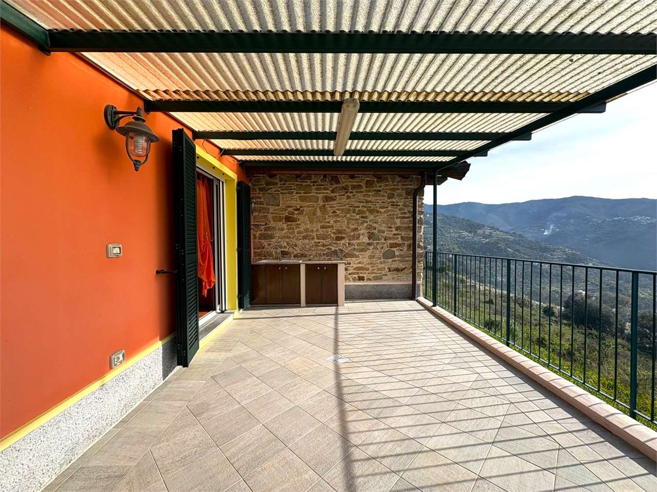 Villetta con giardino, terrazza e vista mare - Foto 14
