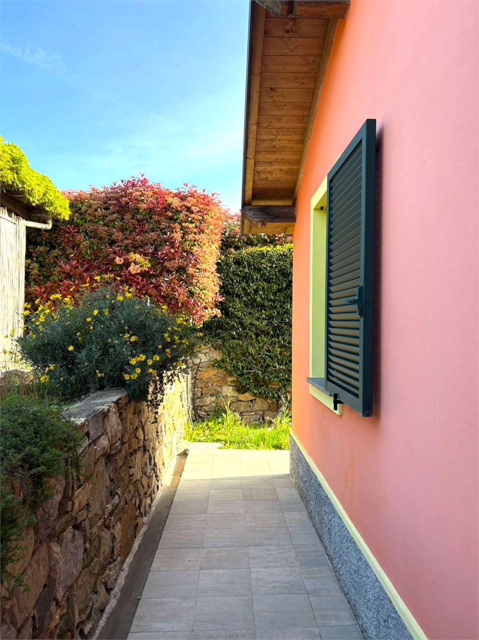 Villetta con giardino, terrazza e vista mare - Foto 33