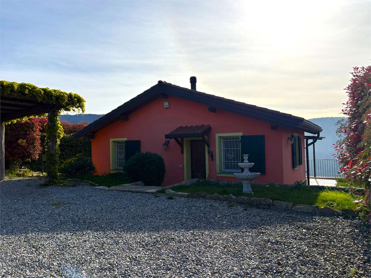 Villetta con giardino, terrazza e vista mare - foto 1