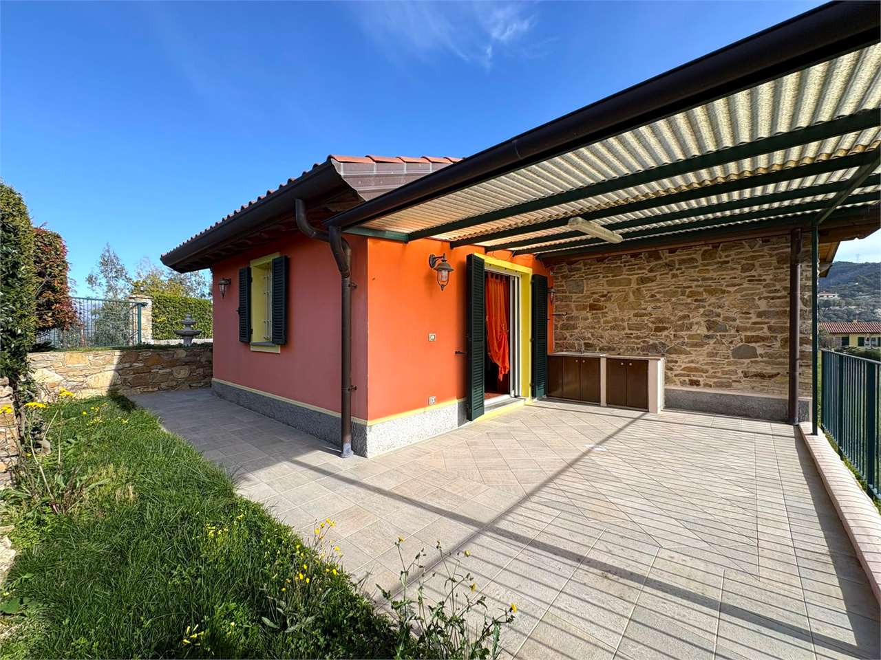 Villetta con giardino, terrazza e vista mare - Foto 7