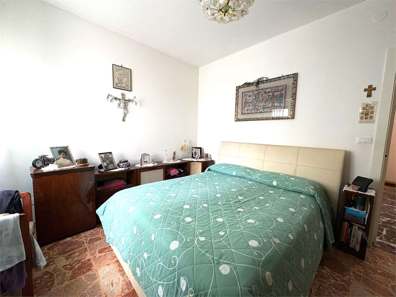 Bilocale ristrutturato con balcone e cantina - Foto 9