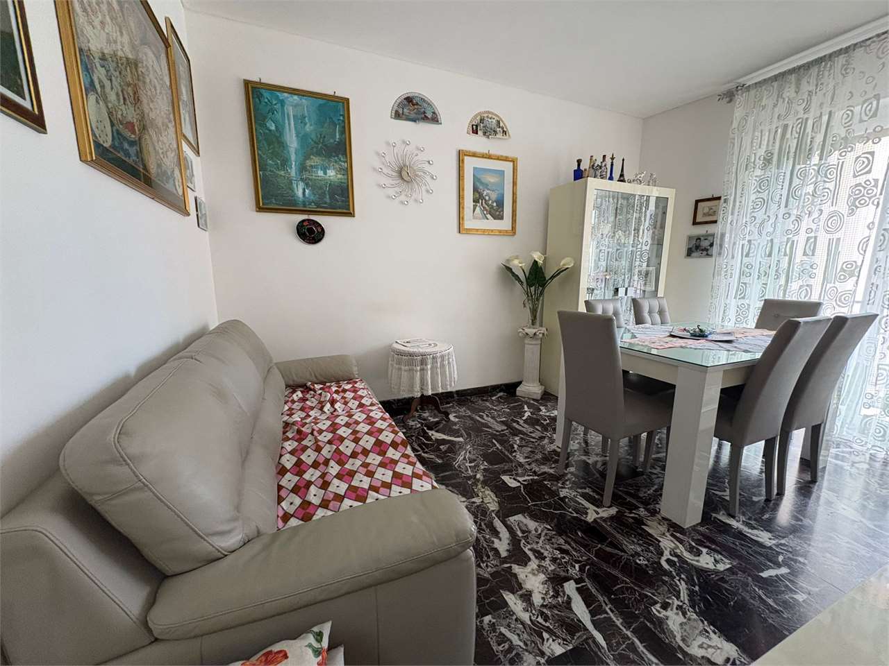 Bilocale ristrutturato con balcone e cantina - Foto 12