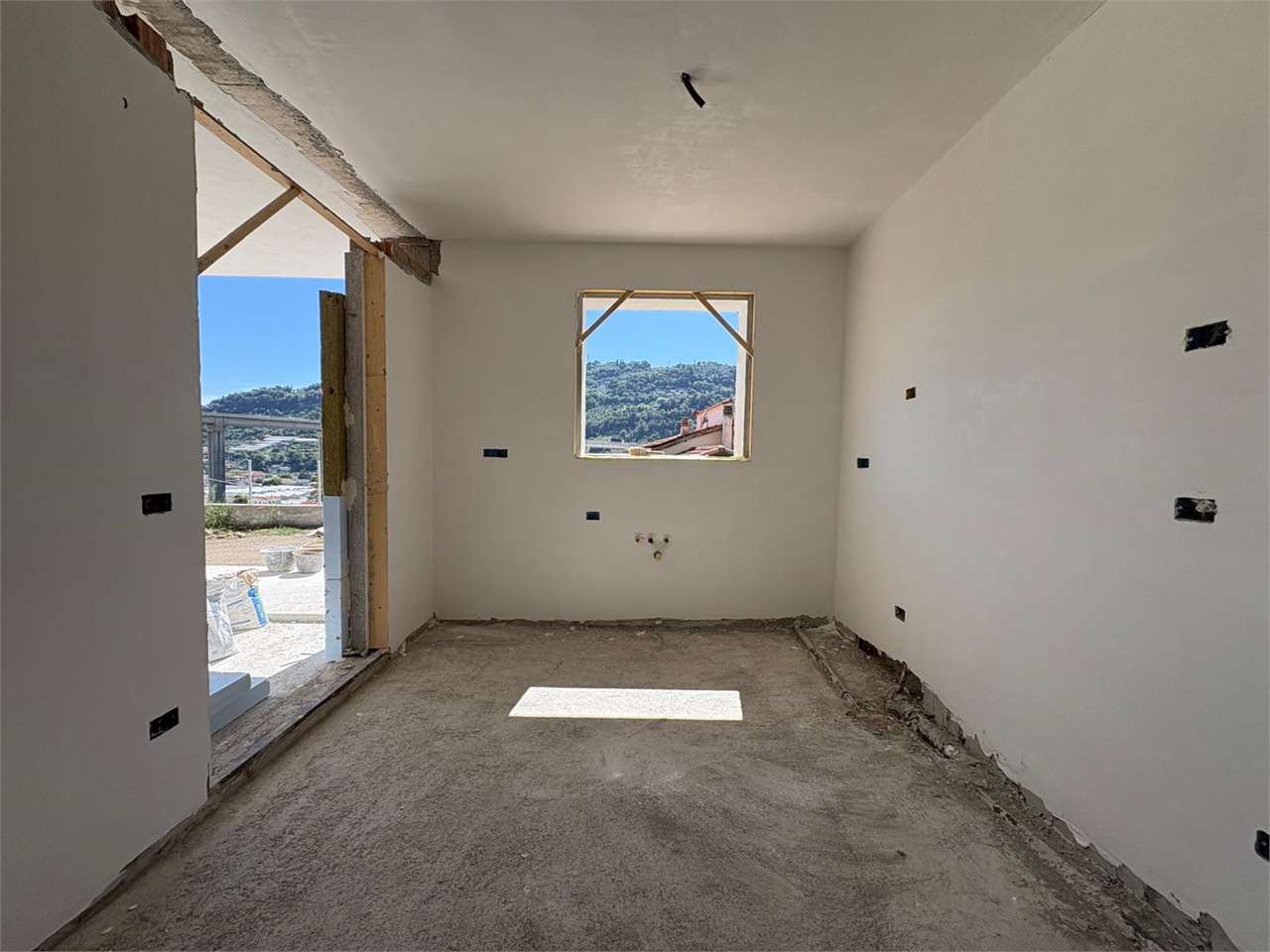 Villa indipendente di nuova costruzione con giardino - foto 4