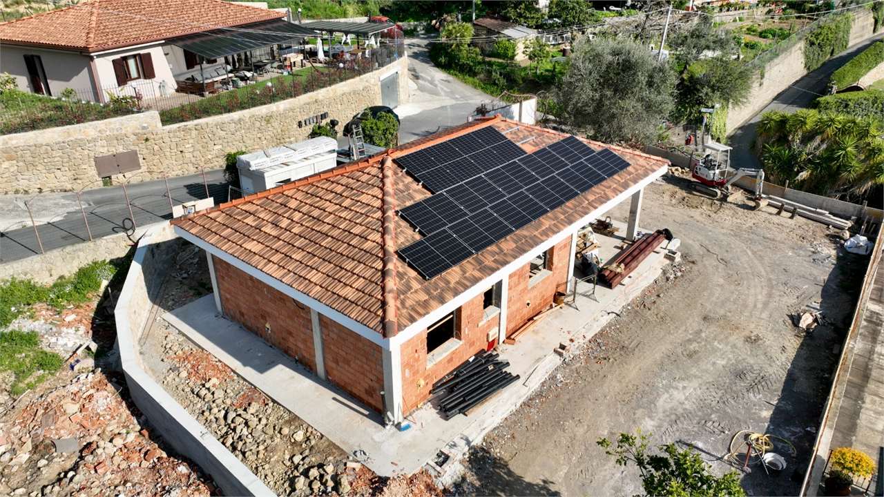 Villa indipendente di nuova costruzione con giardino - foto 1