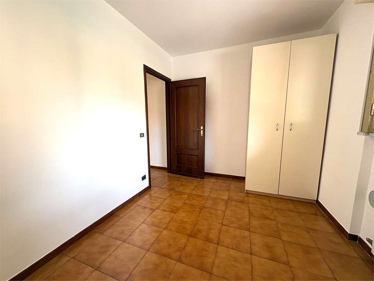 Bilocale con balcone, cantina e garage - Foto 15