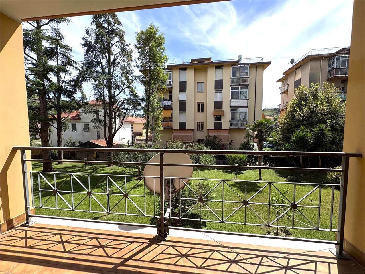Bilocale con balcone, cantina e garage - Foto 7
