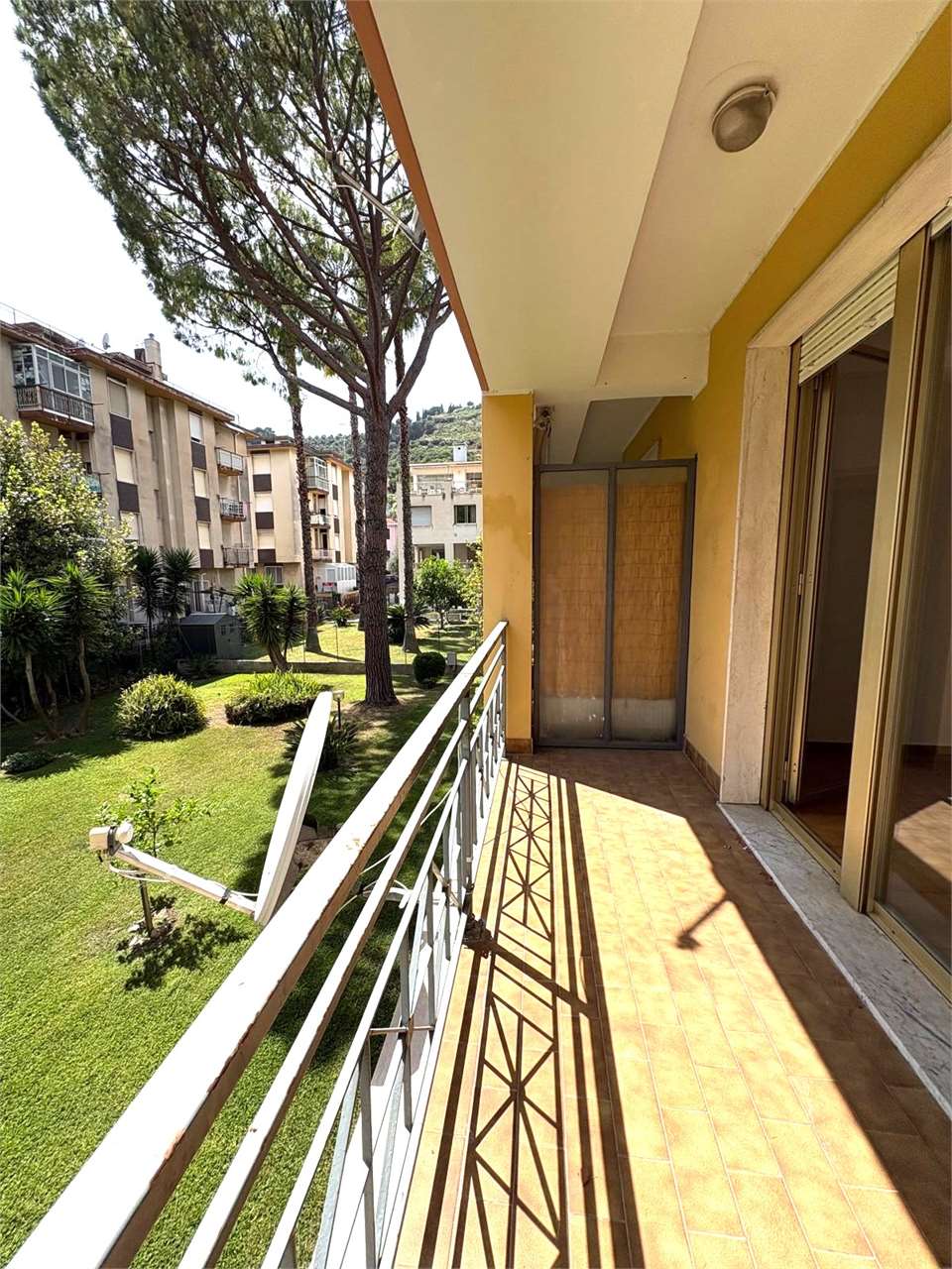 Bilocale con balcone, cantina e garage - Foto 8