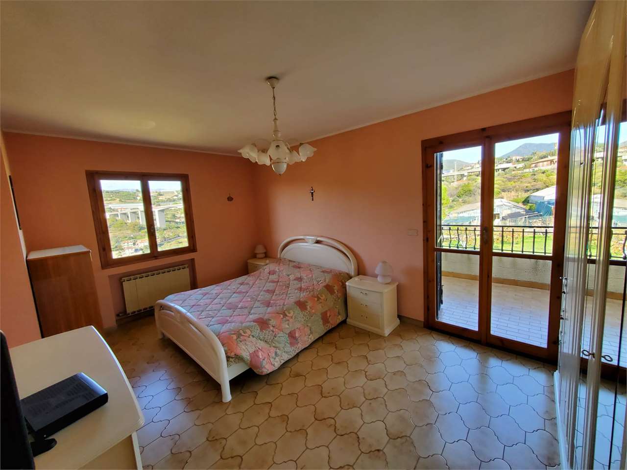 Appartamento in bifamiliare con giardino e vista mare - Foto 10