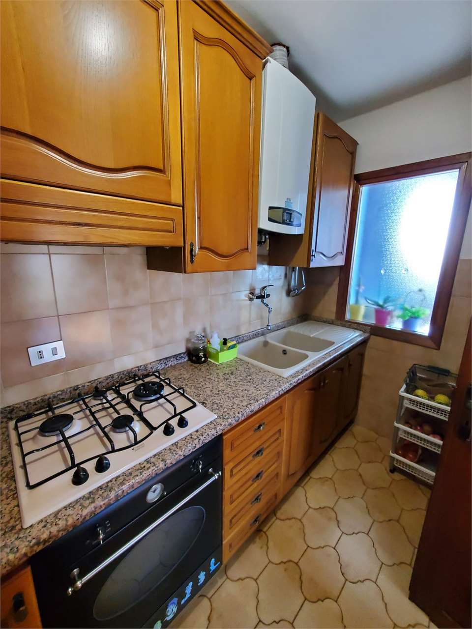 Appartamento in bifamiliare con giardino e vista mare - foto 5