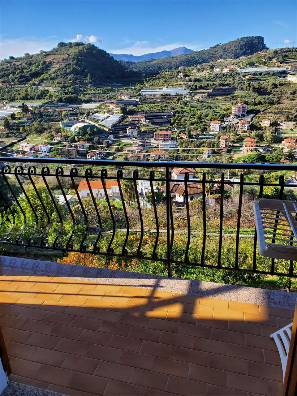 Appartamento in bifamiliare con giardino e vista mare - foto 3