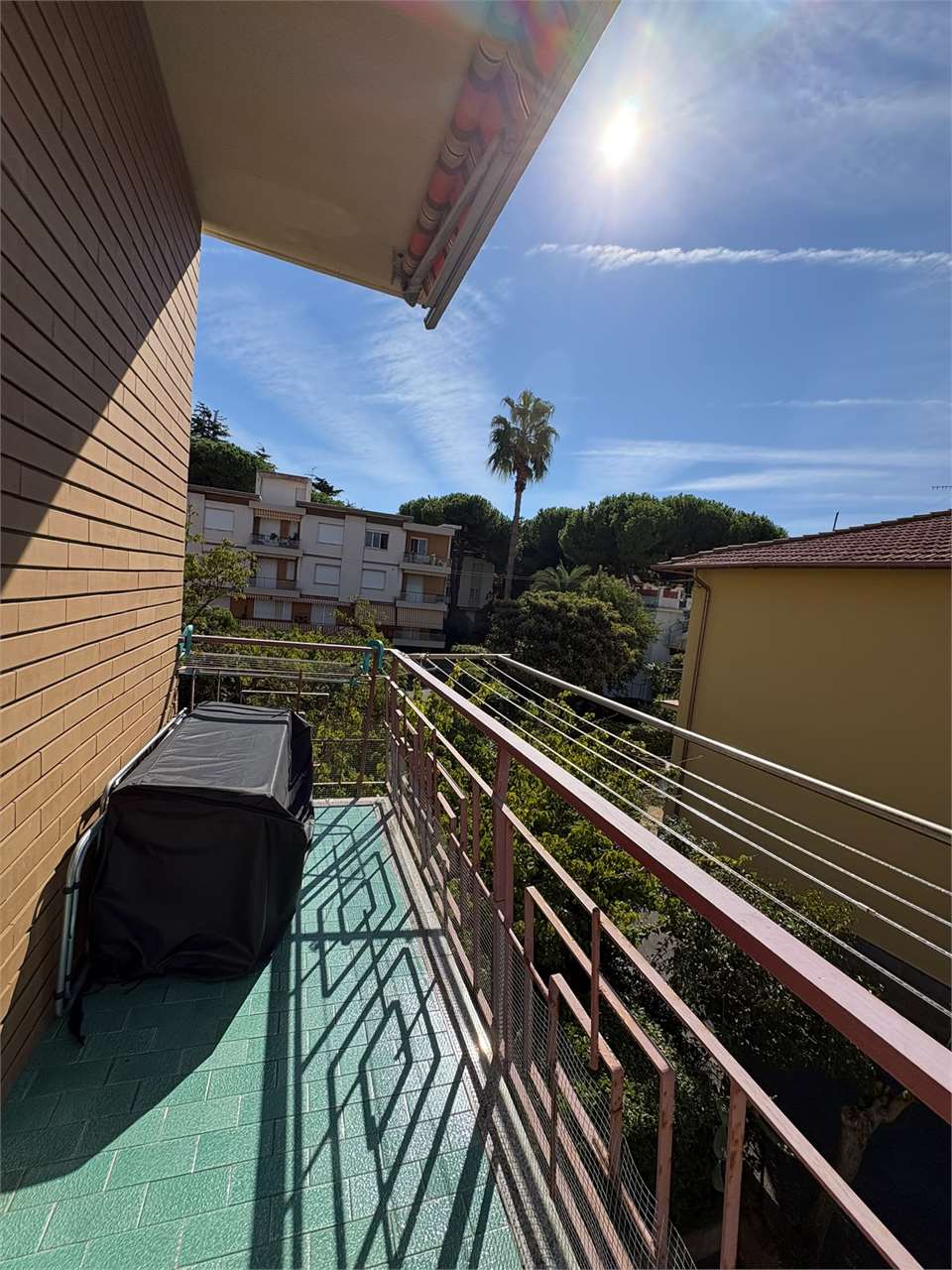 Quadrilocale con tre balconi e garage in Via Serena - Foto 15