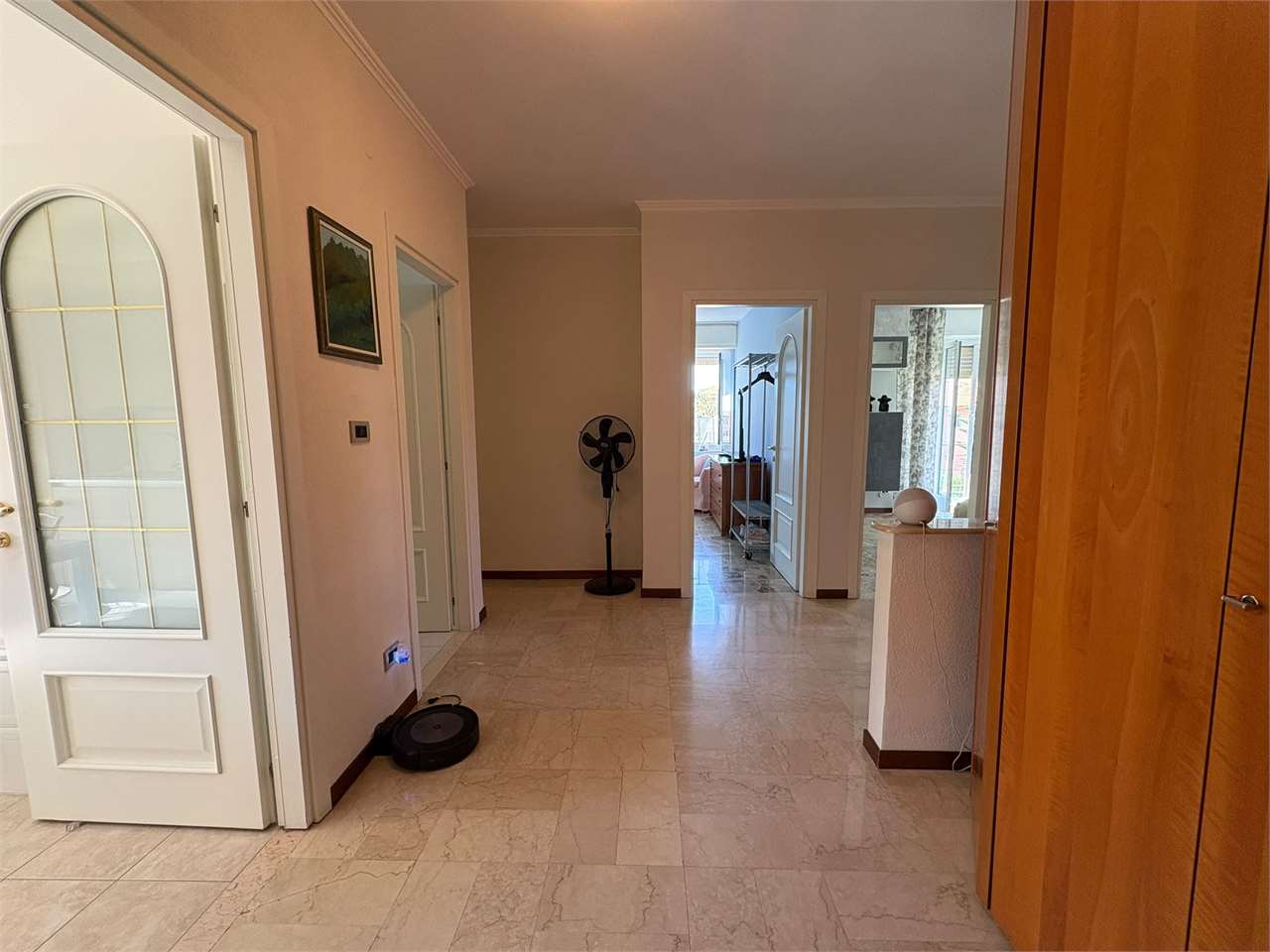 Quadrilocale con tre balconi e garage in Via Serena - foto 1