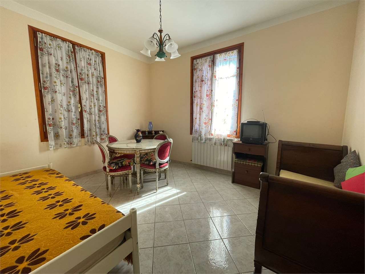 Casa indipendente con terrazza in Via Roma - foto 2