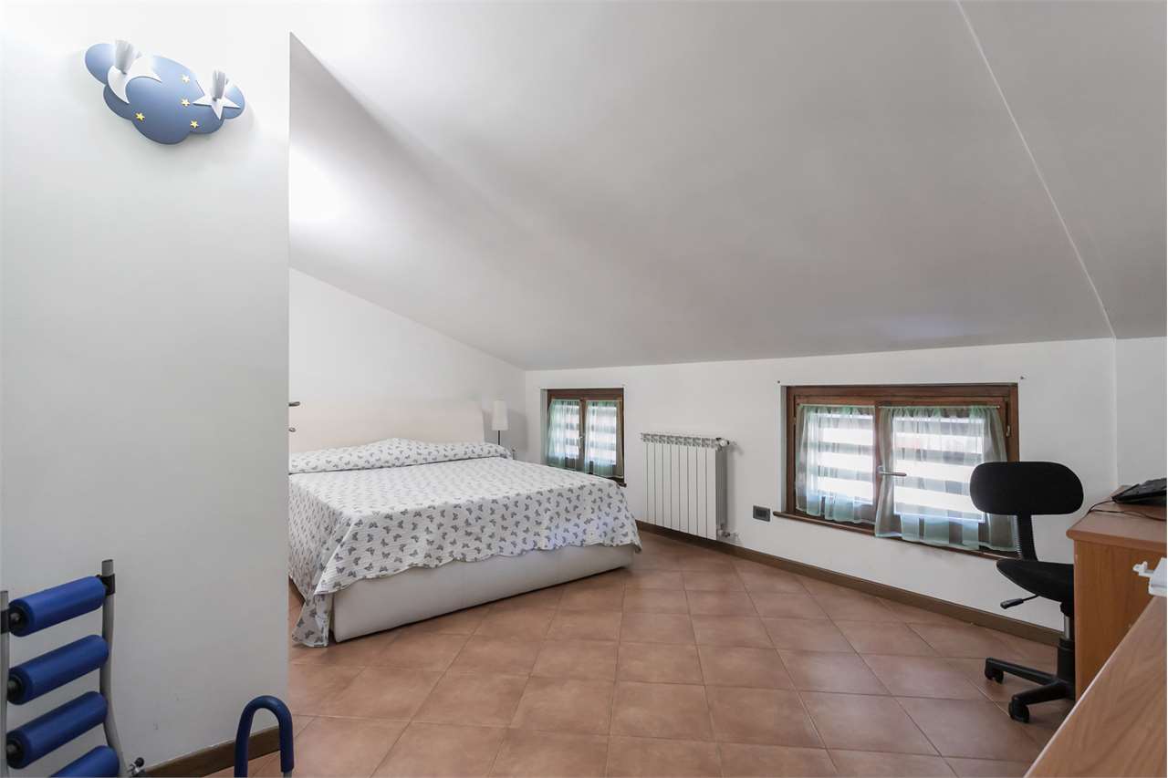 VENDITA 3 Locali, Cavenago di Brianza, 168.000 Euro