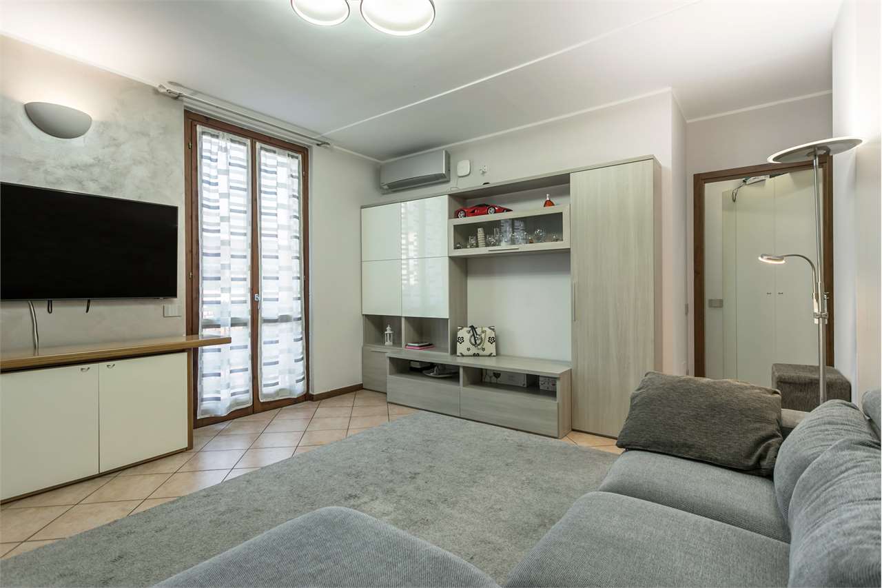 VENDITA 3 Locali, Cavenago di Brianza, 168.000 Euro