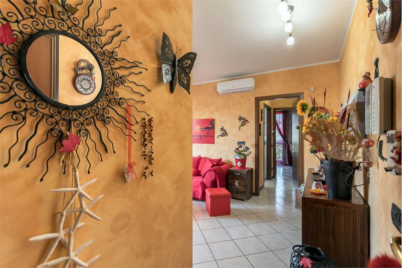VENDITA 2 Locali, Roncello, 150.000 Euro