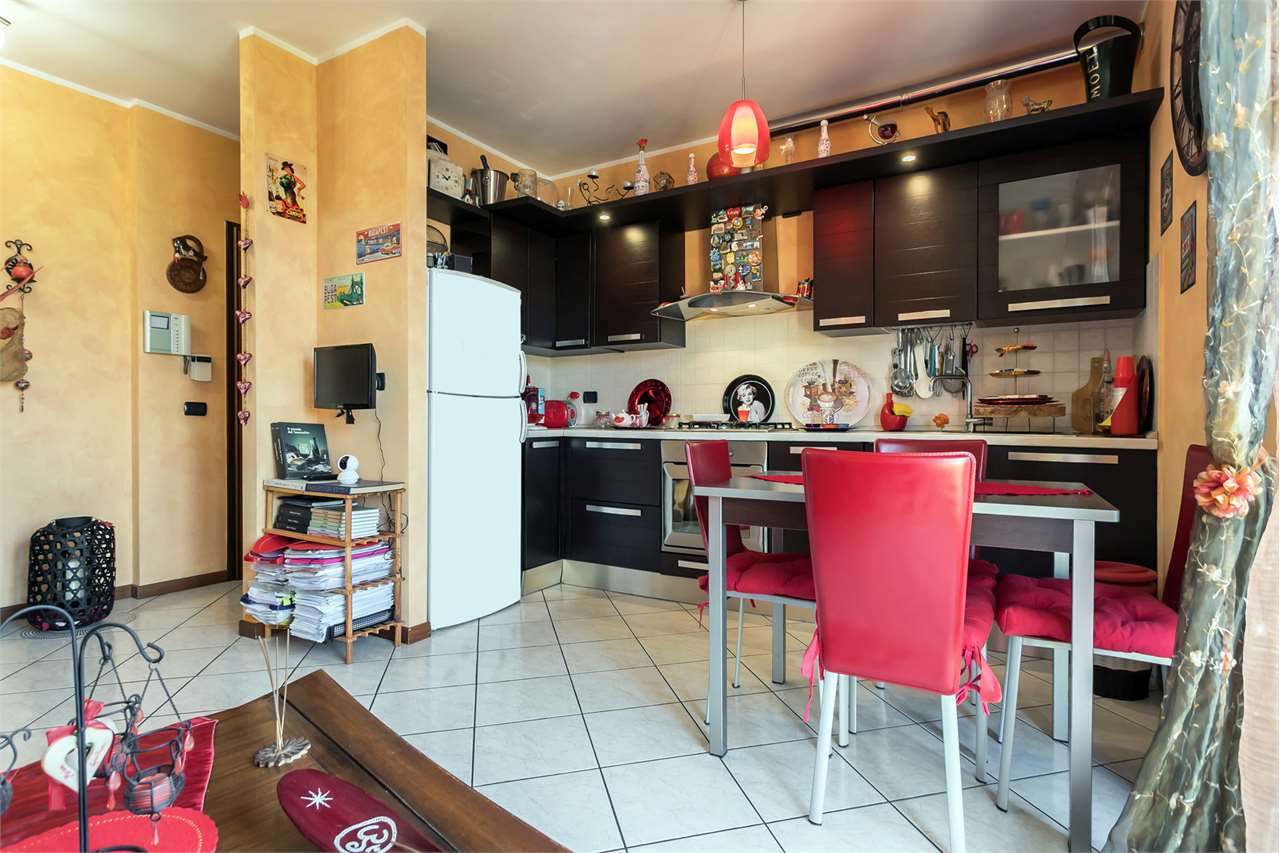 VENDITA 2 Locali, Roncello, 150.000 Euro