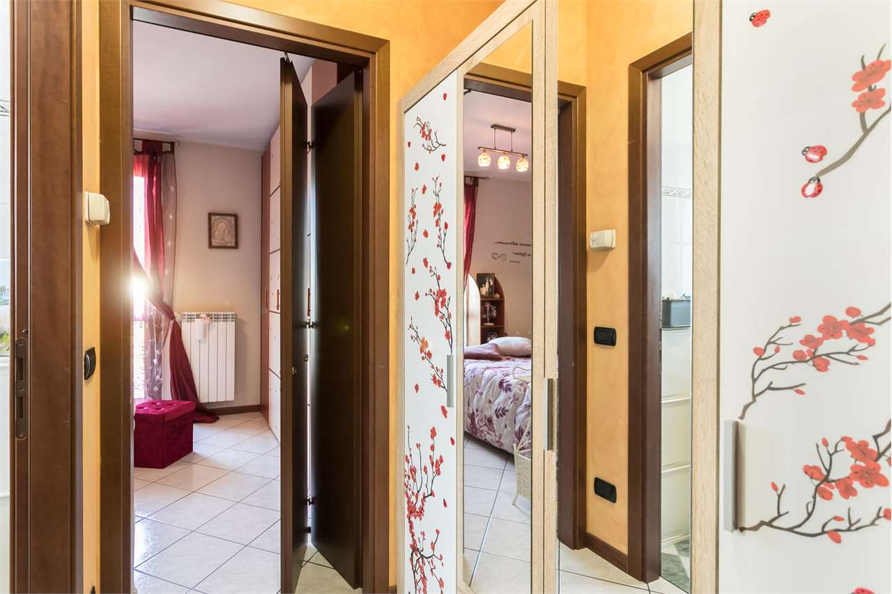 VENDITA 2 Locali, Roncello, 150.000 Euro