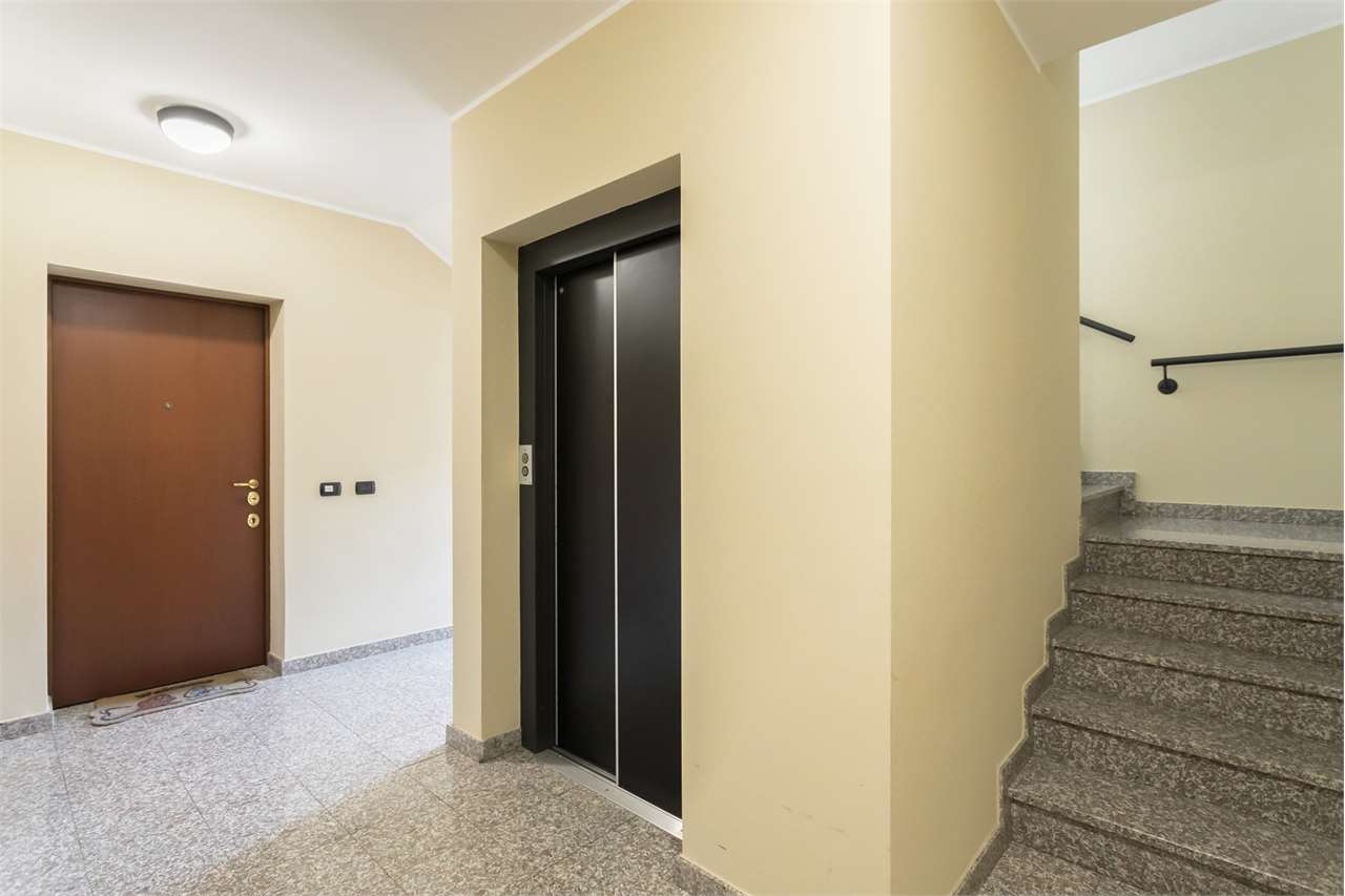 VENDITA 2 Locali, Roncello, 150.000 Euro