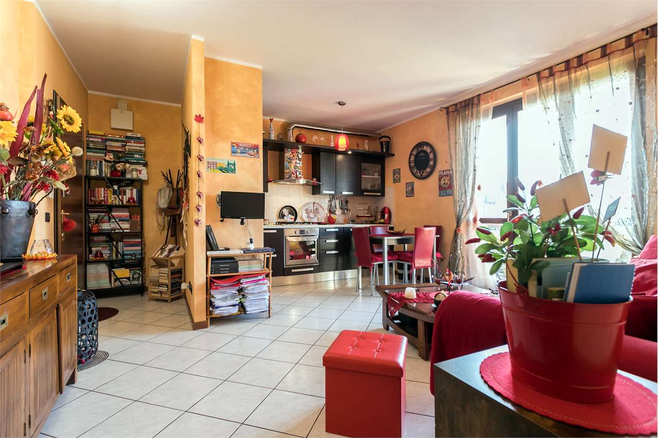 VENDITA 2 Locali, Roncello, 150.000 Euro
