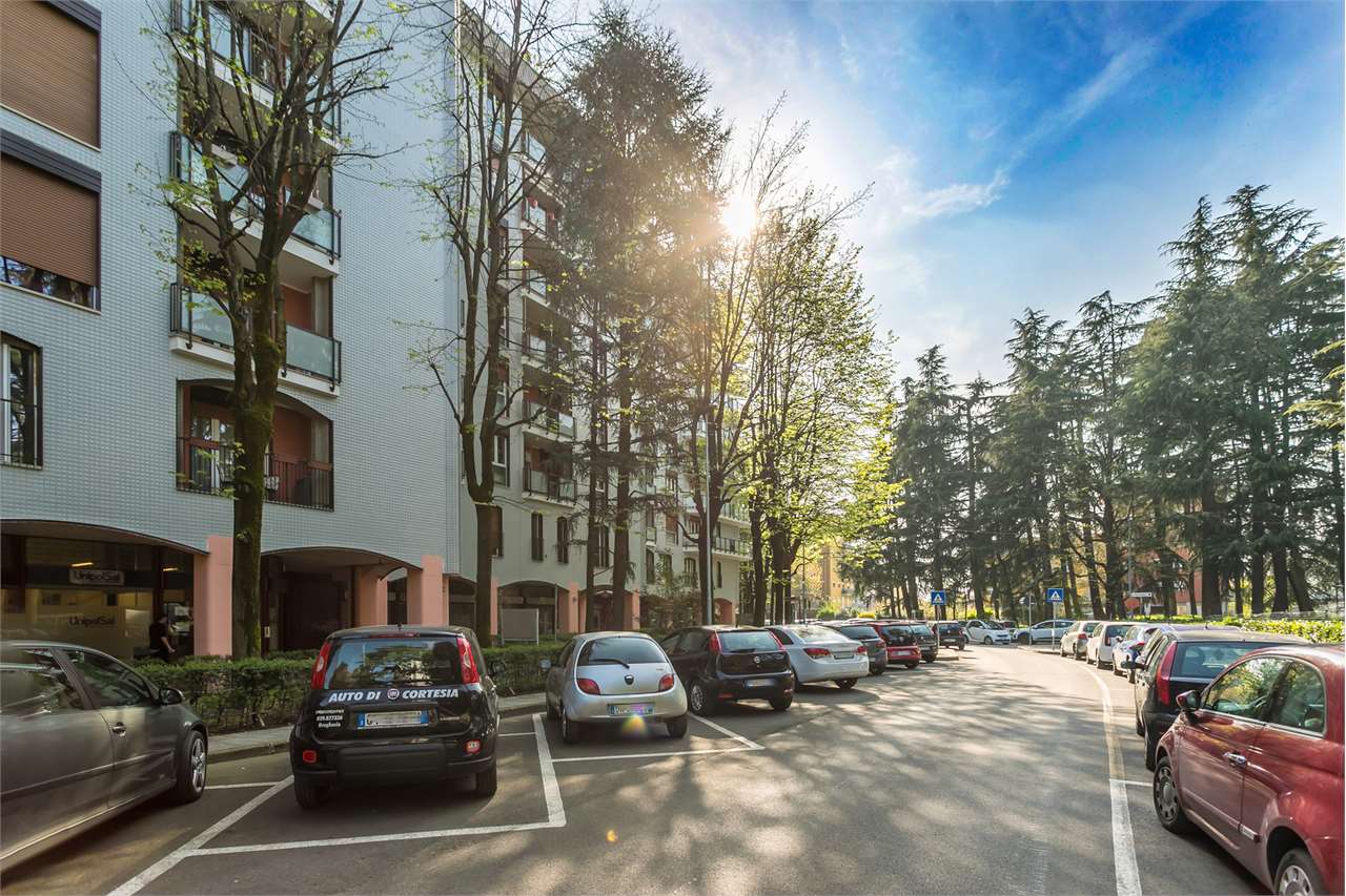 VENDITA 3 Locali, Brugherio, 210.000 Euro